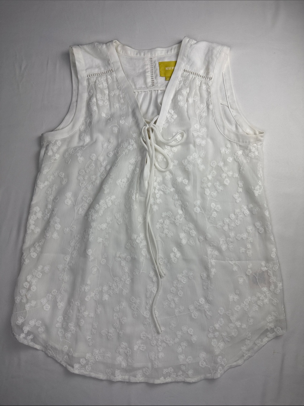 Maeve White Embroidered Tie-Front Sleeveless Rounded Hem Top Size 6